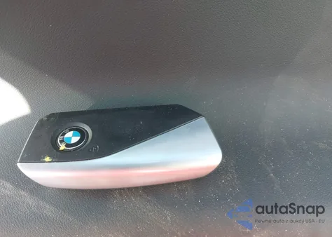 2025 BMW X3 30 xDrive z USA, uszkodzony, nr VIN 5UX53GP06S9021167